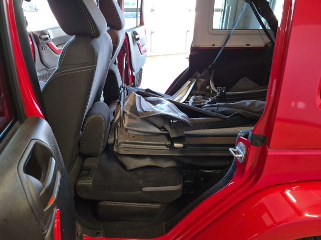 2014 Jeep Wrangler Unlimited Unlimited Sahara