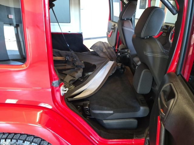 2014 Jeep Wrangler Unlimited Unlimited Sahara