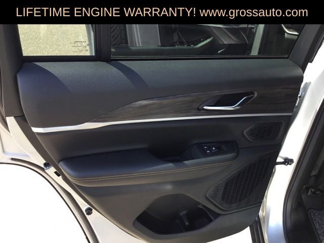 2026 Jeep Grand Cherokee Base