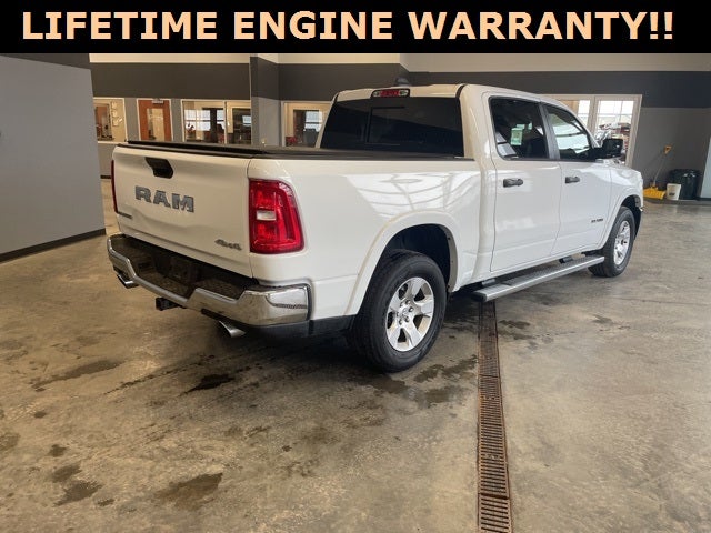 2025 RAM 1500 Big Horn Crew Cab 4x4 5'7' Box