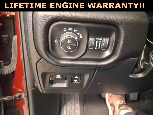 2025 RAM 1500 Laramie Crew Cab 4x4 5'7' Box