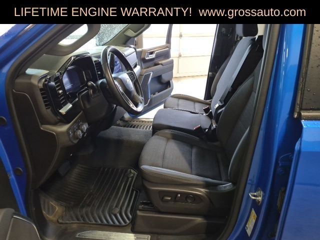 2025 Chevrolet Silverado 1500 LT LT1