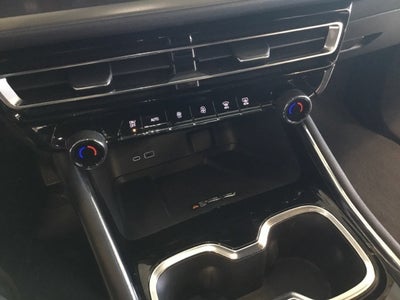 2025 Chevrolet Traverse AWD LT