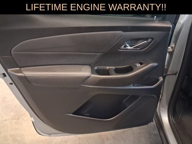 2023 Chevrolet Traverse LT Cloth w/2FL