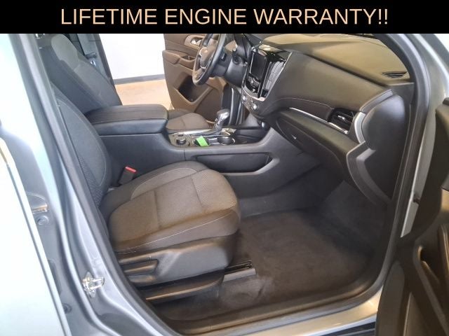 2023 Chevrolet Traverse LT Cloth w/2FL