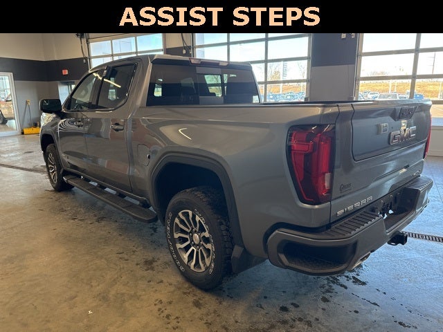 2022 GMC Sierra 1500 Limited 4WD Crew Cab Short Box AT4