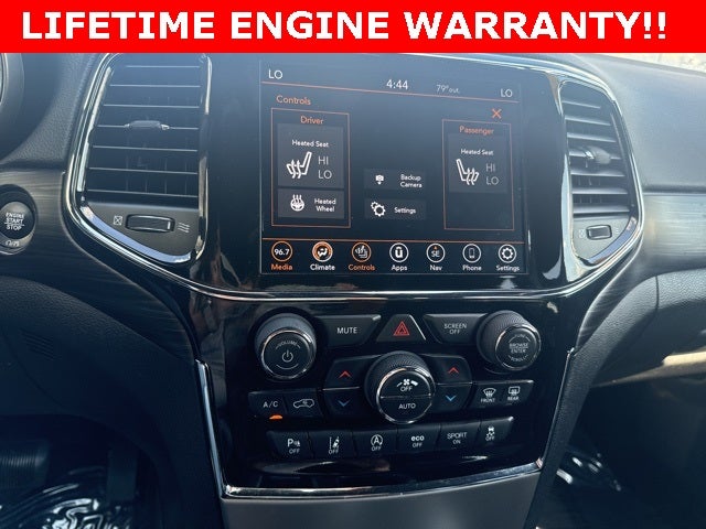 2021 Jeep Grand Cherokee Laredo X 4x4