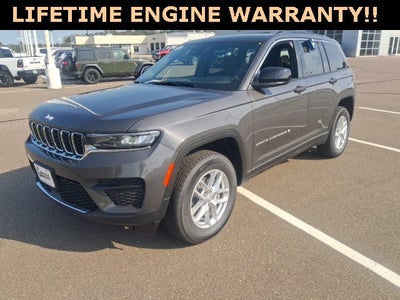 2025 Jeep Grand Cherokee GRAND CHEROKEE LAREDO X 4X4