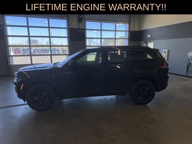 2026 Jeep Grand Cherokee Laredo