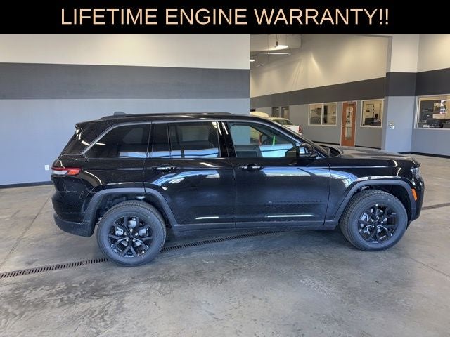 2026 Jeep Grand Cherokee Laredo