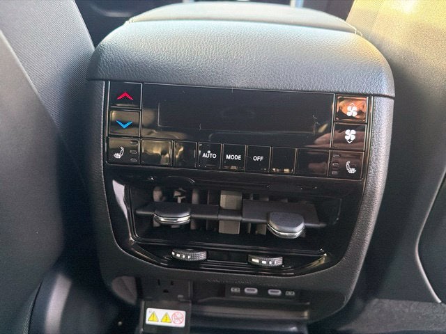 2027 Jeep Grand Cherokee Limited Reserve