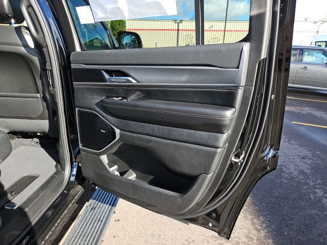 2027 Jeep Grand Wagoneer Limited Altitude