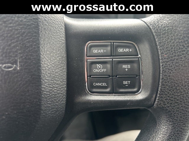 2017 RAM 1500 Express Crew Cab 4x4 5'7' Box