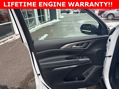 2025 Chevrolet Traverse AWD LT