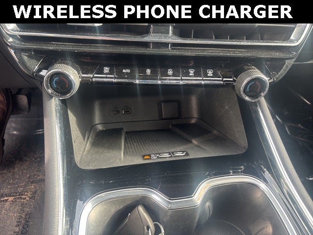 2025 Chevrolet Traverse AWD LT