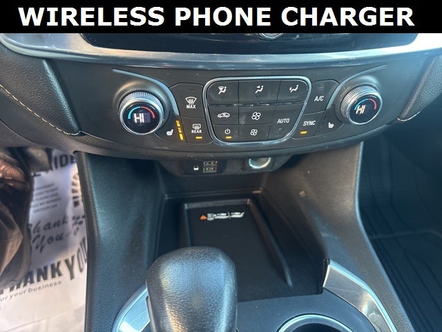 2022 Chevrolet Traverse AWD LT Leather