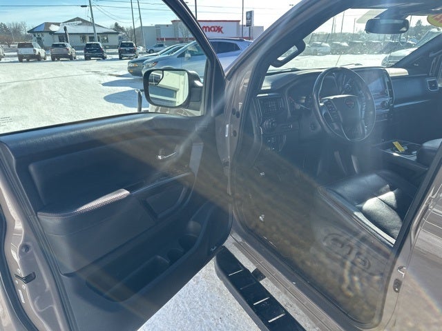 2021 Nissan TITAN Crew Cab PRO-4X 4x4