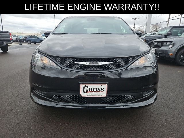 2026 Chrysler Voyager LX