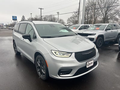 2026 Chrysler Pacifica PACIFICA SELECT AWD
