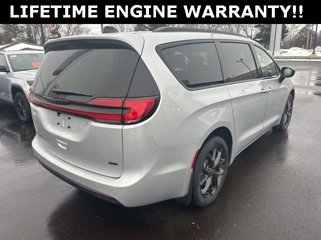 2026 Chrysler Pacifica PACIFICA SELECT AWD