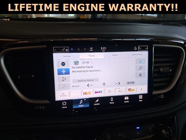 2026 Chrysler Pacifica Select