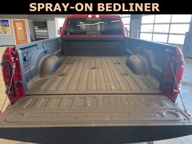 2026 RAM Ram 2500 RAM 2500 BLACK EXPRESS CREW CAB 4X4 8' BOX