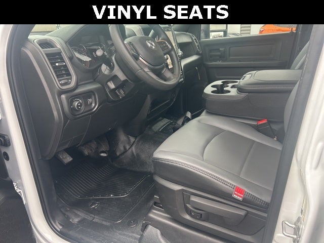 2026 RAM Ram 3500 Chassis Cab RAM 3500 TRADESMAN CREW CAB CHASSIS 4X4 60' CA