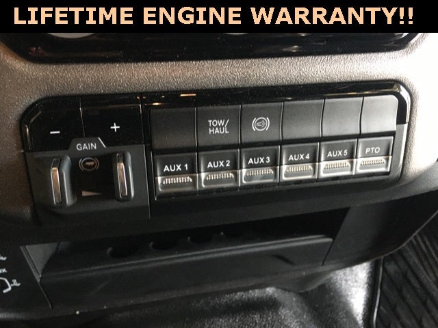 2026 RAM Ram 3500 Chassis Cab RAM 3500 TRADESMAN CREW CAB CHASSIS 4X4 60' CA